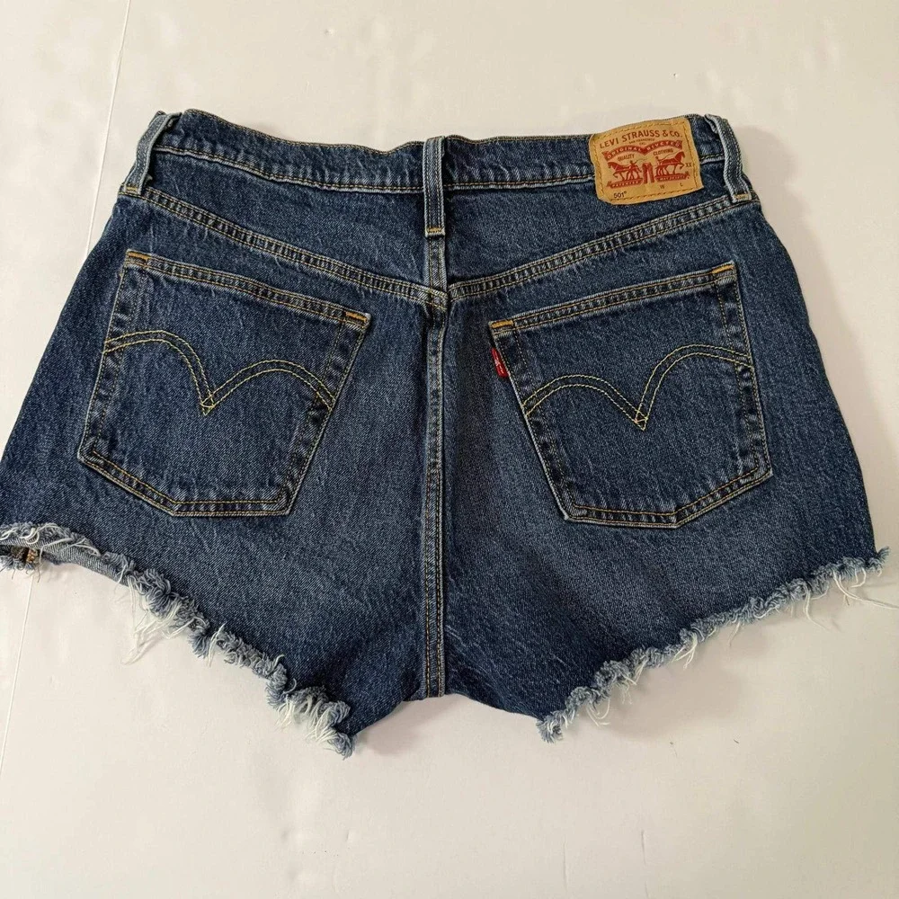 Levis 501 Original Cut Off Denim Shorts Dark Wash Distressed Button Fly Size W31